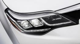 Toyota Avalon IV Facelifting (2016) - prawy przedni reflektor - włączony