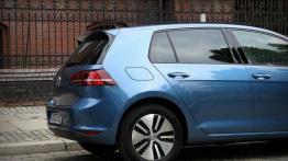 Volkswagen e-Golf 115KM - galeria redakcyjna - prawe tylne nadkole