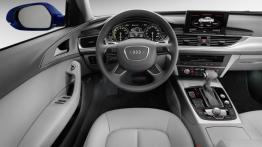Audi A6 C7 L e-tron (2016) - kokpit