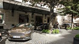 Ford Vignale Mondeo Sedan (2015) - widok z przodu