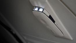 Lancia Voyager 3.6 V6 283KM - galeria redakcyjna (2) - oświetlenie bagażnika