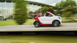 Smart Fortwo Cabrio (2016) - prawy bok