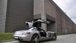 Mercedes SLS AMG Coupe 6.2 V8 571KM - galeria redakcyjna - widok z tyłu