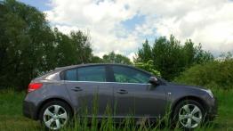 Chevrolet Cruze Hatchback 5d 1.8 16V DOHC 141KM - galeria redakcyjna - prawy bok