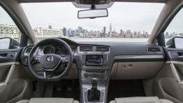 Volkswagen Golf VII TDI - wersja amerykańska - pełny panel przedni
