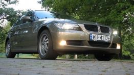 BMW Seria 3 E90 Sedan 318i - galeria redakcyjna - widok z przodu