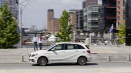 Mercedes klasy B Electric Drive (2014) - wersja europejska - lewy bok