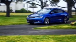 Chrysler 200S (2015) - widok z przodu