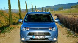 Mitsubishi Outlander III PHEV - galeria redakcyjna - widok z przodu