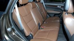 Kia Sorento II SUV 2.2 CRDi 197KM - galeria redakcyjna - tylna kanapa