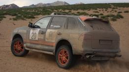 Porsche Cayenne S Transsyberia - widok z tyłu
