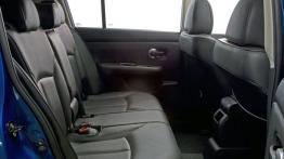 Nissan Tiida Sedan - tylna kanapa