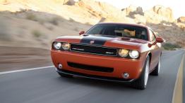 Dodge Challenger SRT8 - widok z przodu