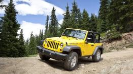Jeep Wrangler 2011 - widok z przodu