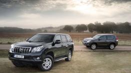 Toyota Land Cruiser 2010 - wersja 3-drzwiowa - lewy bok