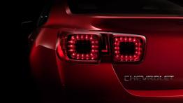 Chevrolet Malibu 2013 - lewy tylny reflektor - włączony