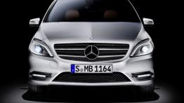 Mercedes klasy B 2012 - przód - reflektory włączone