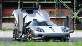 Koenigsegg CCR Edo Competition - przód - reflektory wyłączone