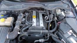 Opel Omega B Sedan - galeria społeczności - silnik