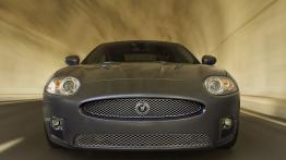 Jaguar XKR Coupe 2006 - widok z przodu