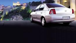 Kia Shuma II - lewy bok