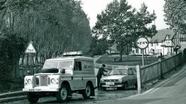 Land Rover Defender Special - widok z przodu