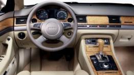 Audi A8 2002 - kokpit