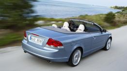 Volvo C70 II - widok z tyłu