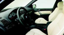 BMW X5 - widok ogólny wnętrza z przodu