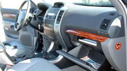 Toyota Land Cruiser 4.0 V6 (3d) - schowek po stronie pasażera