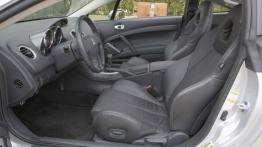 Mitsubishi Eclipse - widok ogólny wnętrza z przodu