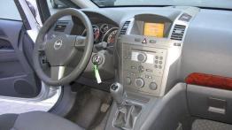 Opel Zafira 1.9 CDTI 150KM - galeria redakcyjna - kokpit
