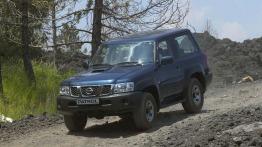 Nissan Patrol 2005 - widok z przodu