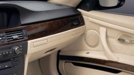 BMW Seria 3 E92 Coupe - schowek przedni zamknięty