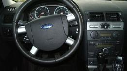 Ford Mondeo - galeria redakcyjna - kokpit