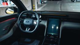 Ford Capri 2025 Premium AWD - kokpit