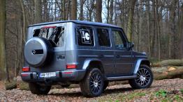 Mercedes G350d – 40 lat i ponad 200 koni więcej
