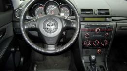 Mazda 3 - kompakt z marginesu