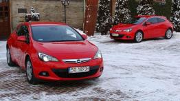 Błyskawica, która odwraca głowy - Opel Astra GTC