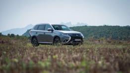 Mitsubishi Outlander PHEV (MY16) - dialog z klientem