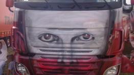 Moc, dźwięk i ... błoto