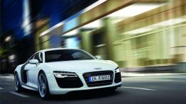 Audi R8 - stuknięty profesor po kuracji odmładzającej