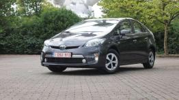 Zmusza do przemyśleń - Toyota Prius Plug-in Hybrid