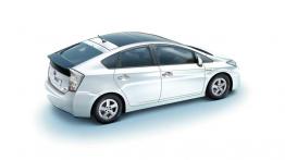 Przegląd rynku hybryd i samochodów elektrycznych