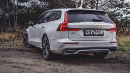 Volvo V60 2.0 T8 Twin Engine 390 KM - galeria redakcyjna  - widok z ty?u