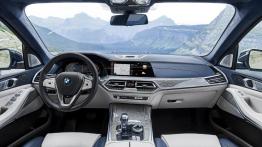 BMW X7 - pe?ny panel przedni