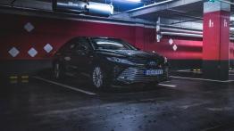 Toyota Camry 2.5 Hybrid Dynamic Force 218 KM- galeria redakcyjna - widok z przodu