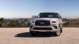 Infiniti QX80 (2018) - widok z przodu