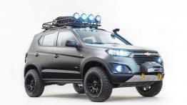 Chevrolet Niva Concept (2014) - przód - reflektory włączone