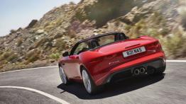 Jaguar F-Type S Manual Roadster Caldera Red (2015) - widok z tyłu